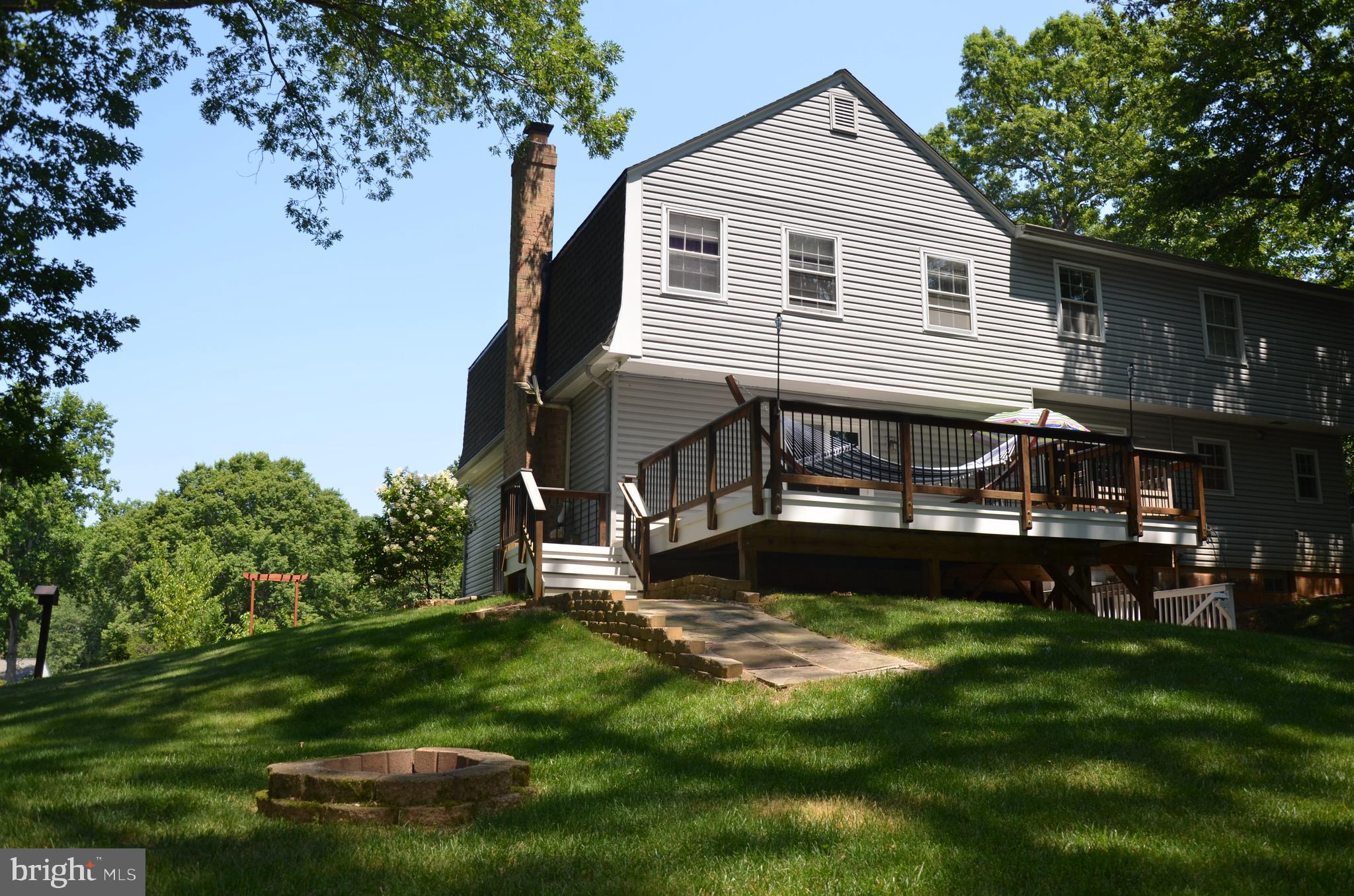 BURKE LAKE CLUSTER - Residential