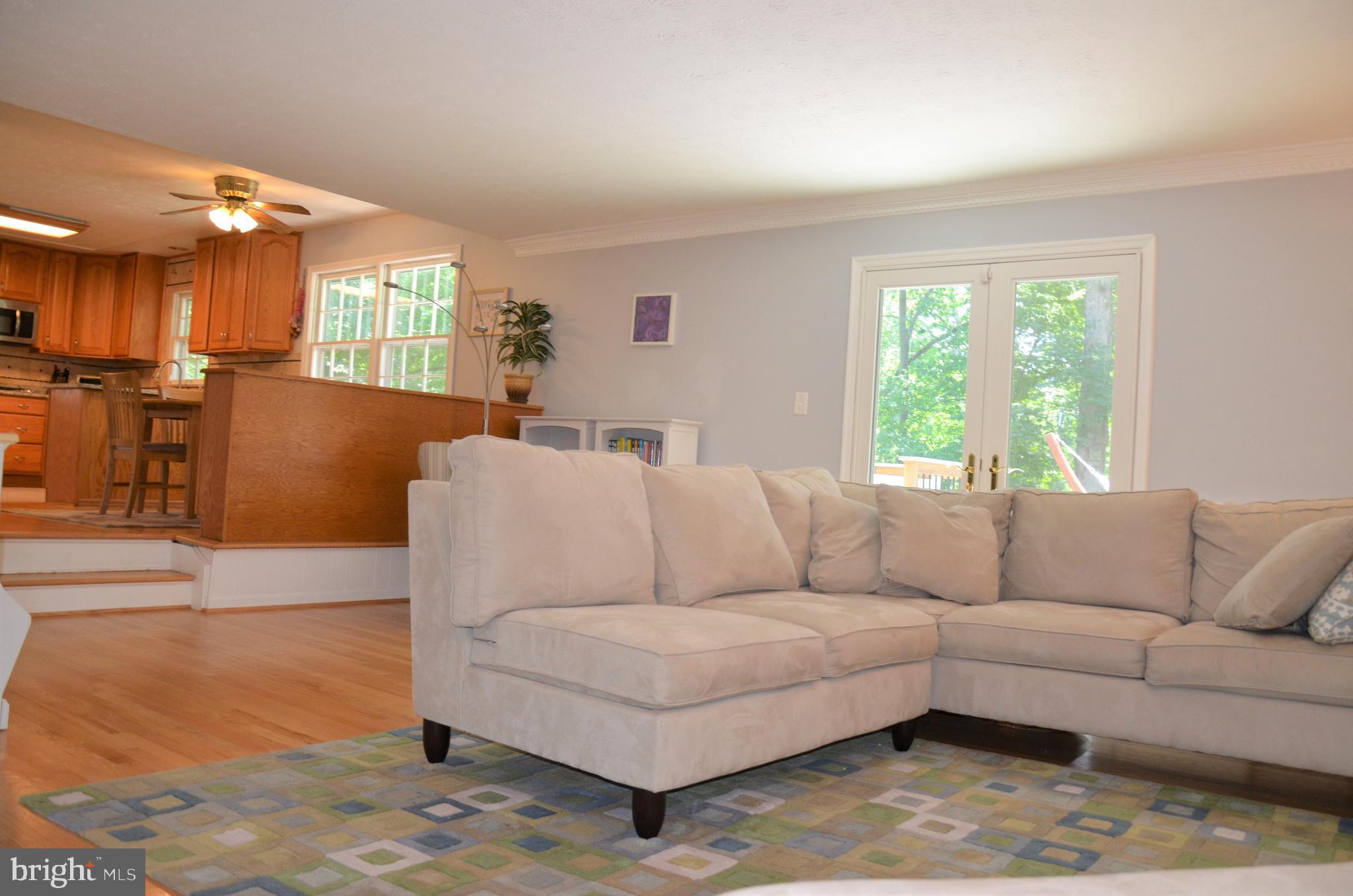 BURKE LAKE CLUSTER - Residential