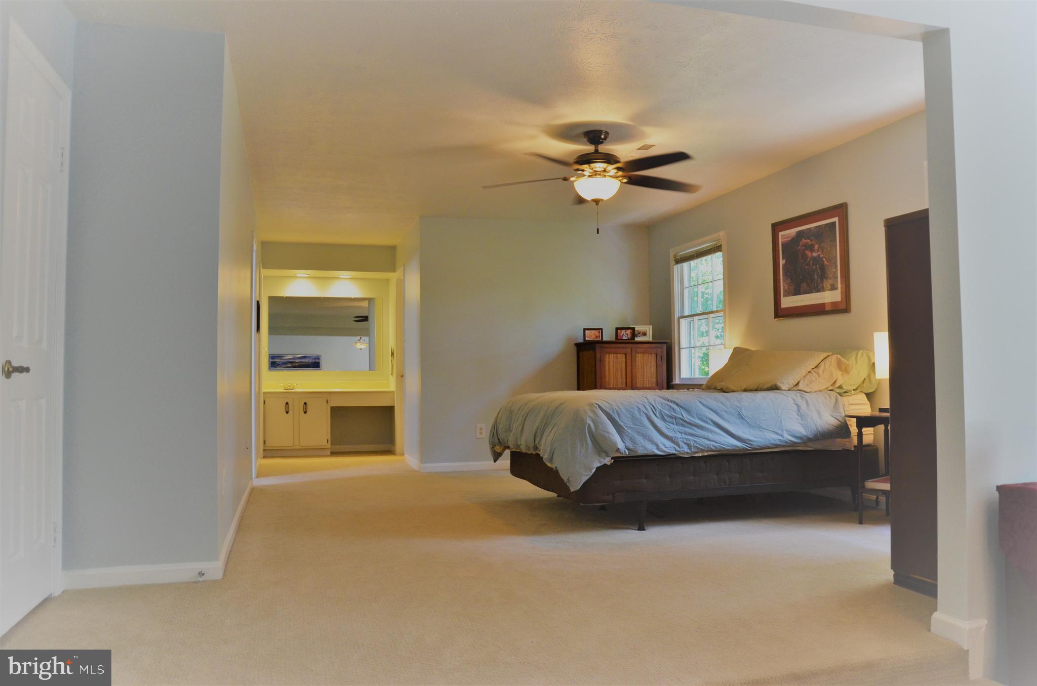 BURKE LAKE CLUSTER - Residential