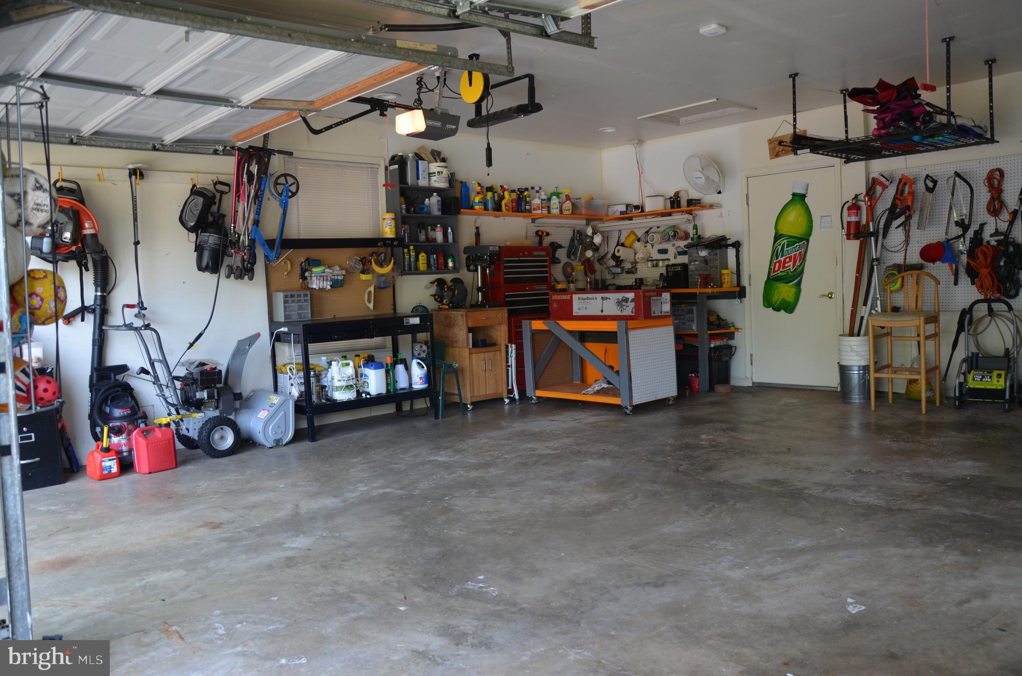 BURKE LAKE CLUSTER - Residential