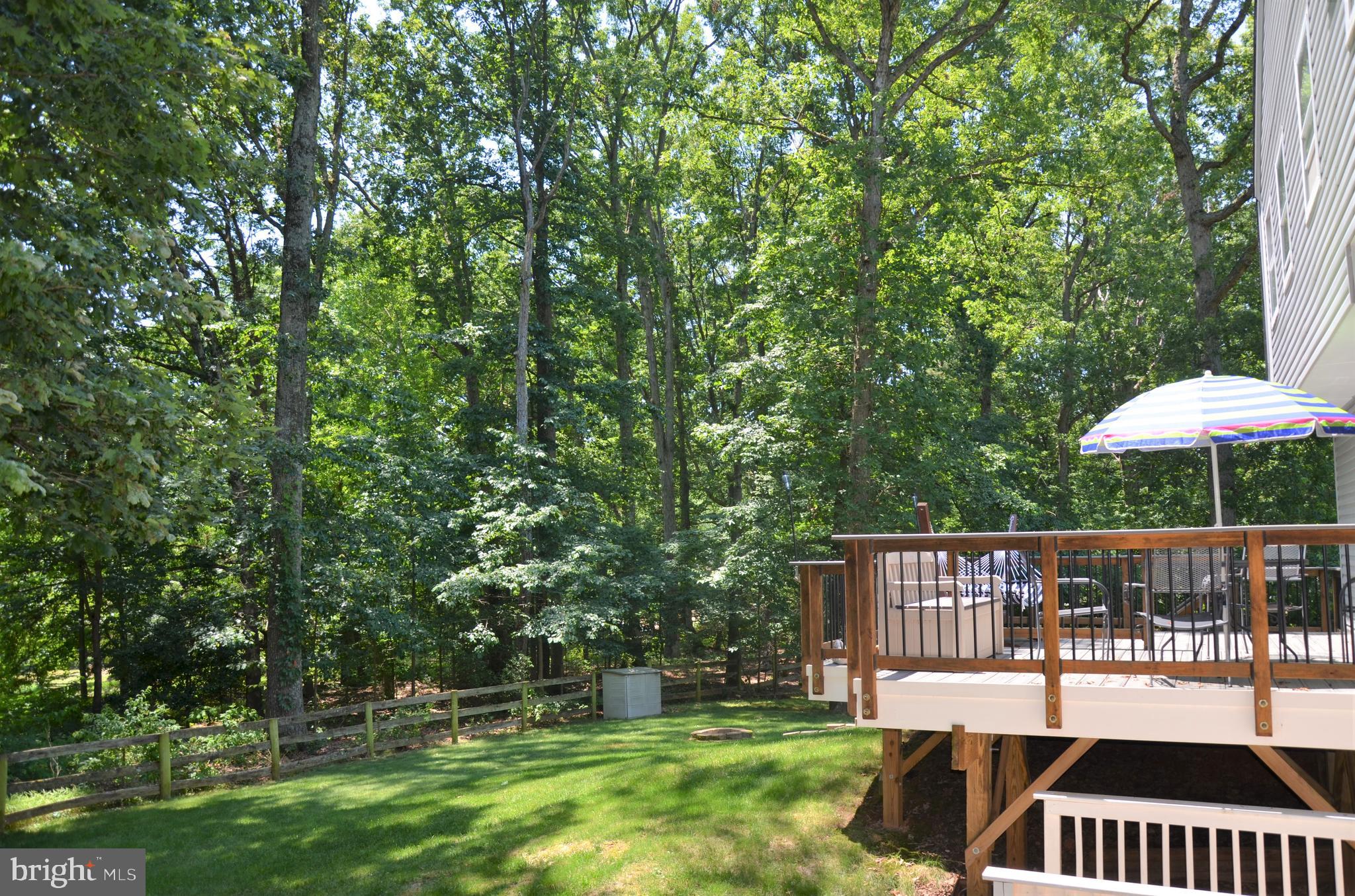 BURKE LAKE CLUSTER - Residential