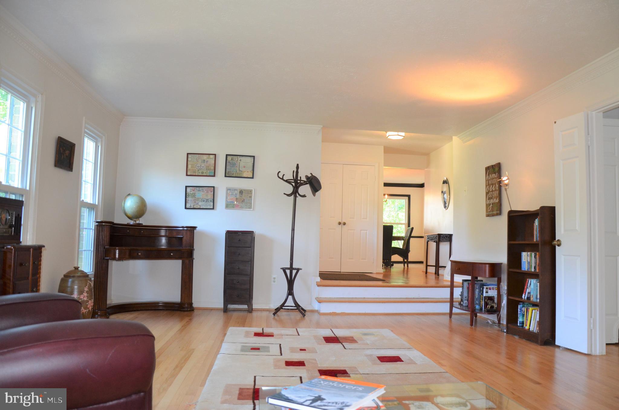 BURKE LAKE CLUSTER - Residential