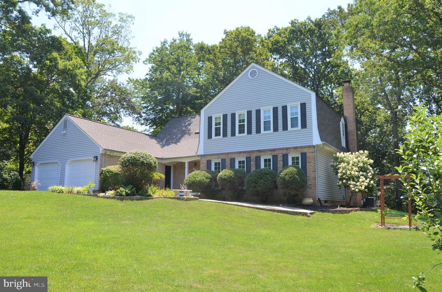 Price Improvement!  Welcome home to this beautiful 4 bed/ 2.5 bath colonial situated on over 1/2 acre in Fairfax Station.  The open concept main floor boasts recently refinished hardwood floors. Updated country kitchen w/breakfast area, new tile back-splash,  and  new stainless steel appliances.  The owner's suite has a separate sitting area, walk-in closets, and en suite bathroom.  The tranquil backyard yard is where you will spend your evenings on the multi-level deck or gathered around the fire pit.  Enjoy everything Burke Lake Park has to offer, including golf, boating, trails and more, right across the street.  Easy access to commuter routes 286, 395, 495, VRE, and Springfield Metro.