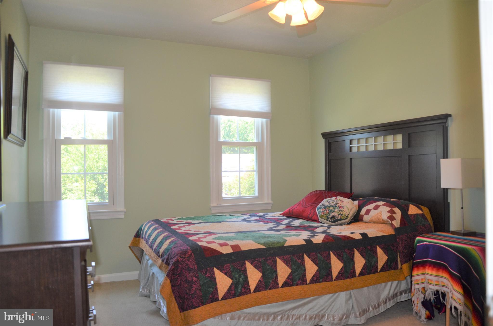 BURKE LAKE CLUSTER - Residential