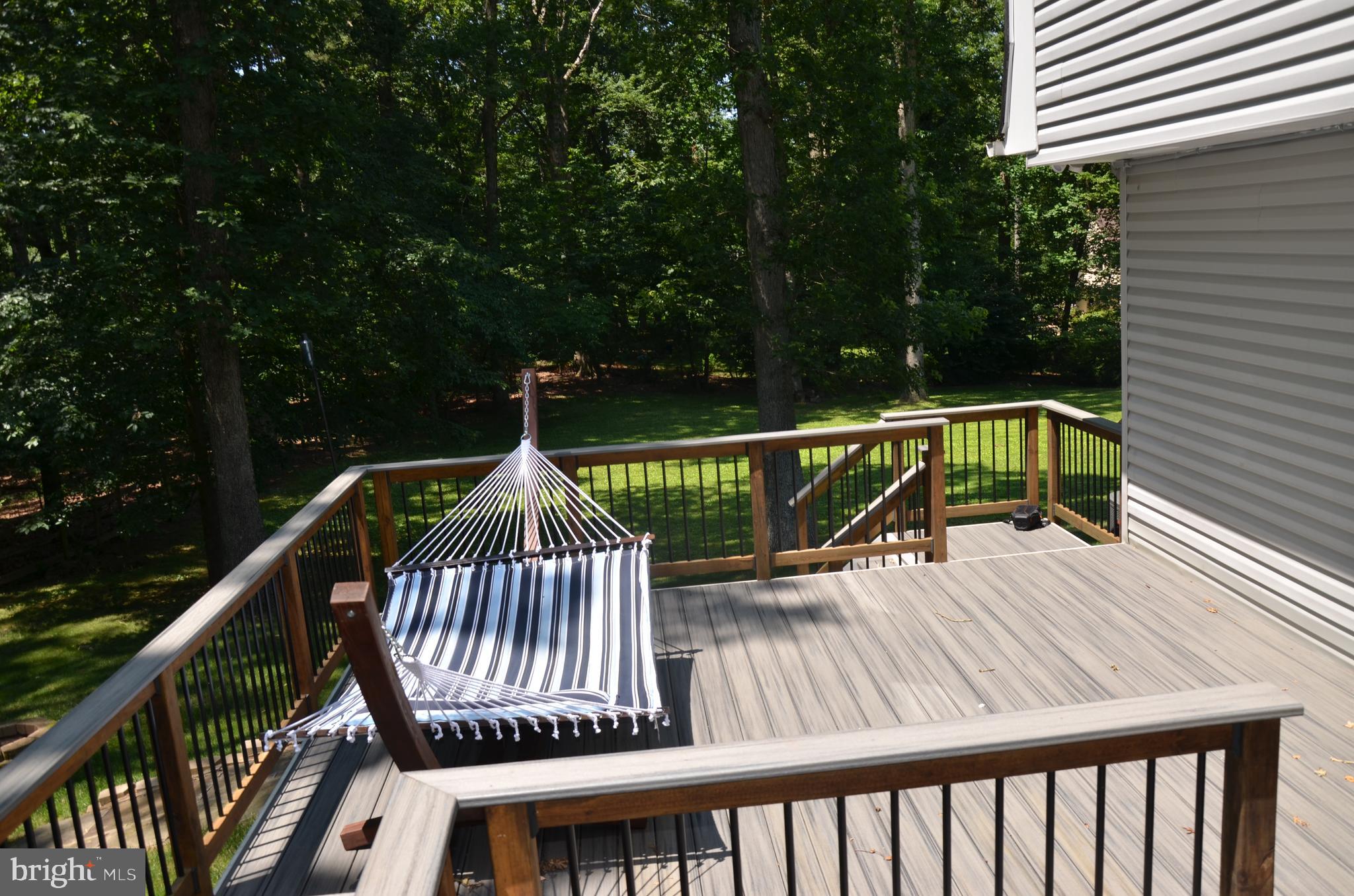 BURKE LAKE CLUSTER - Residential