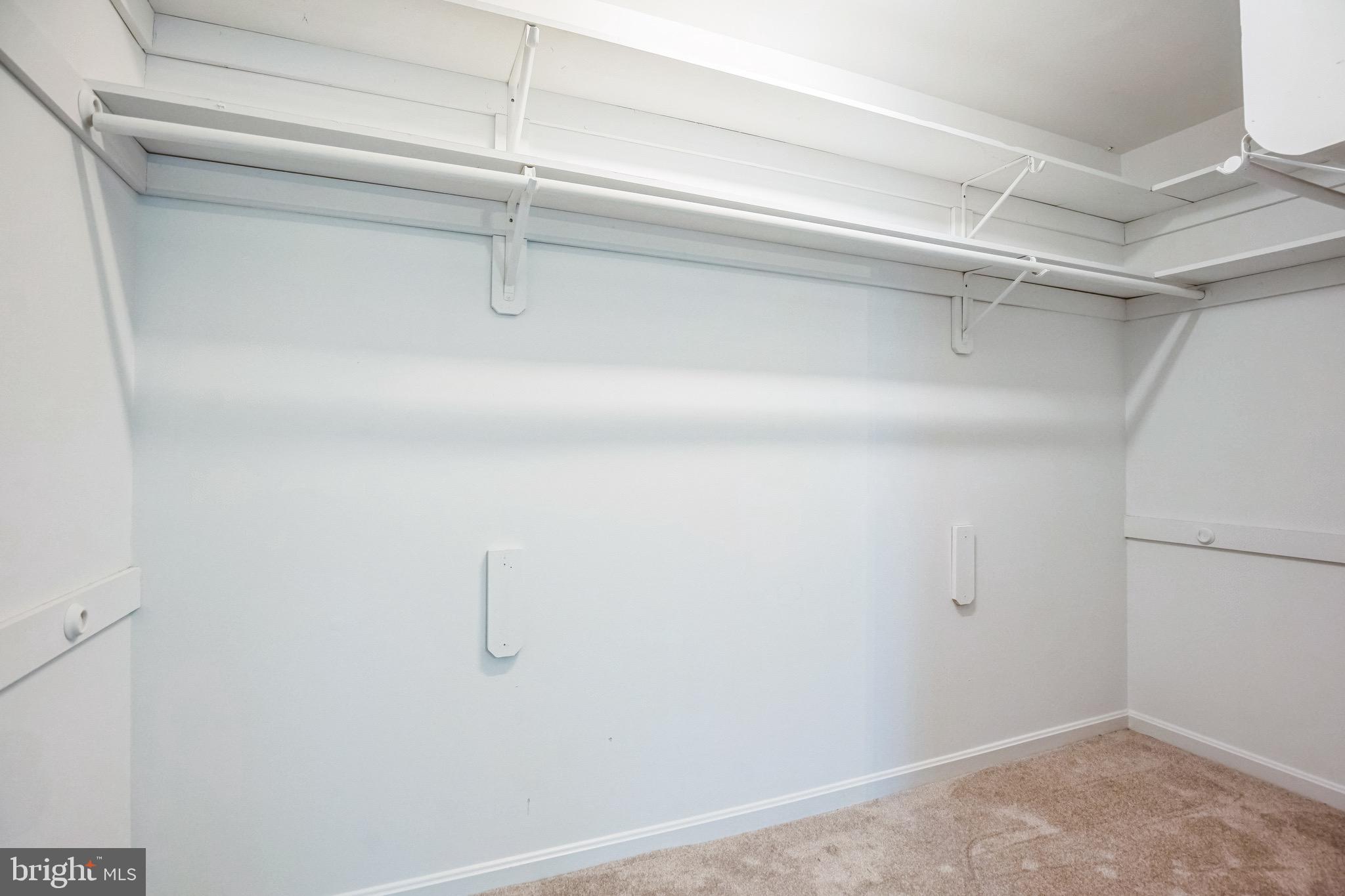 CAMELOT - Residential