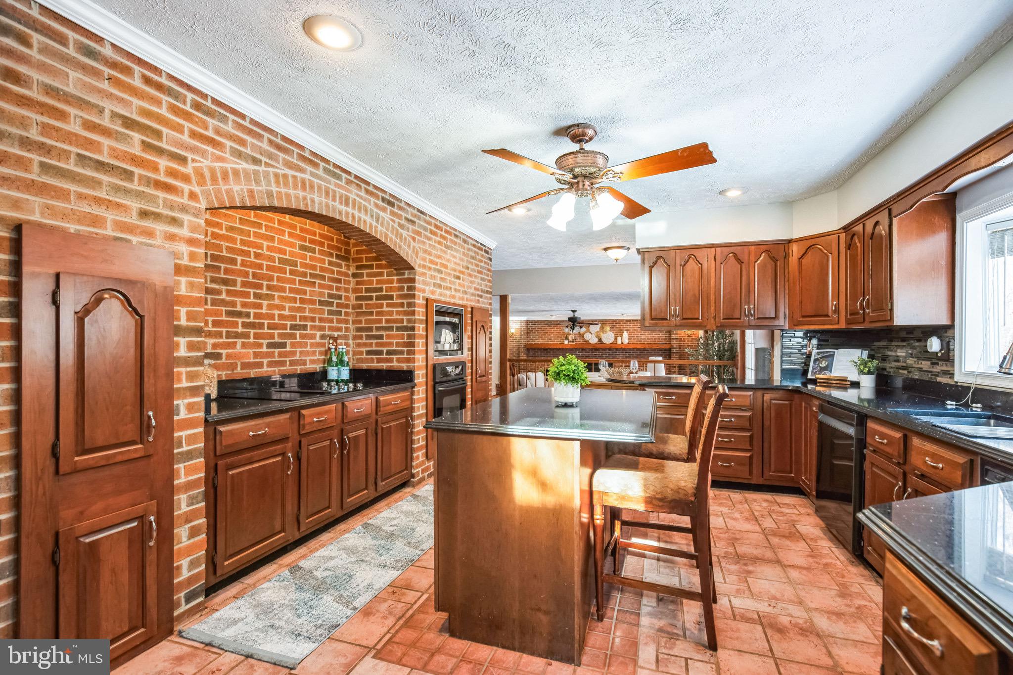 CAMELOT - Residential