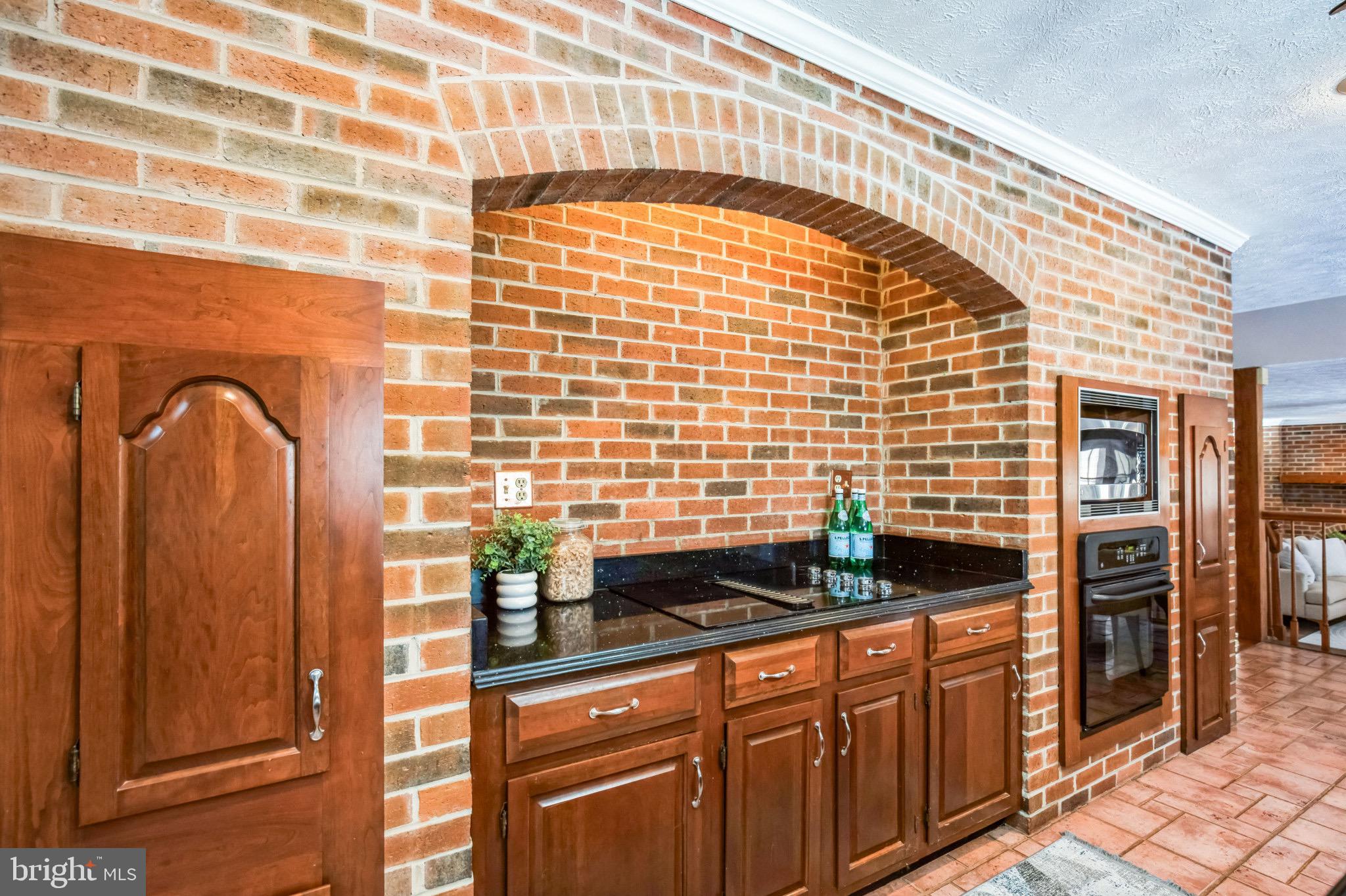 CAMELOT - Residential