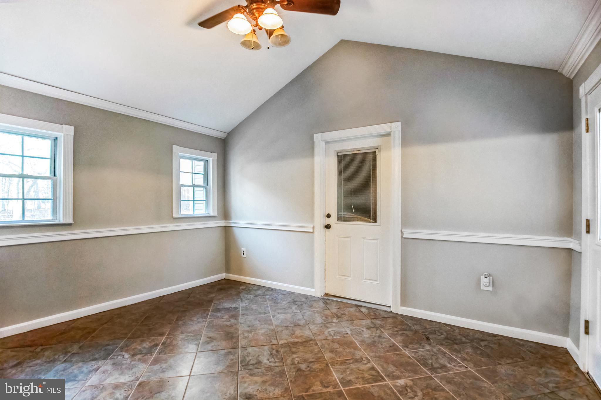 CAMELOT - Residential