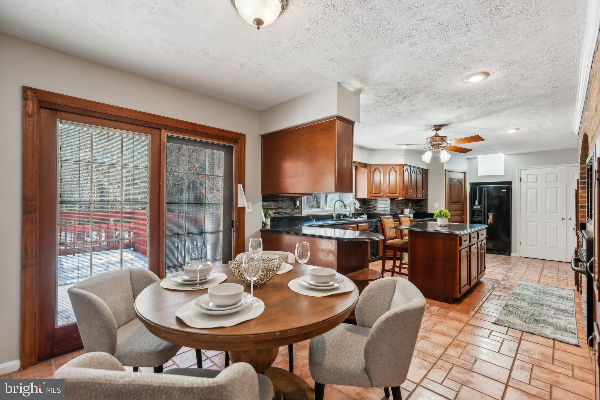 CAMELOT - Residential