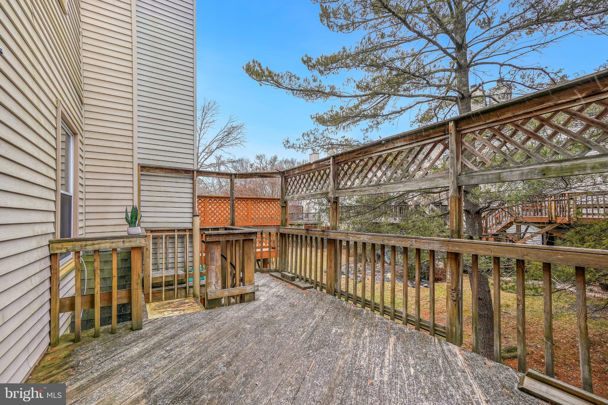 DUMONT OAKS - Residential