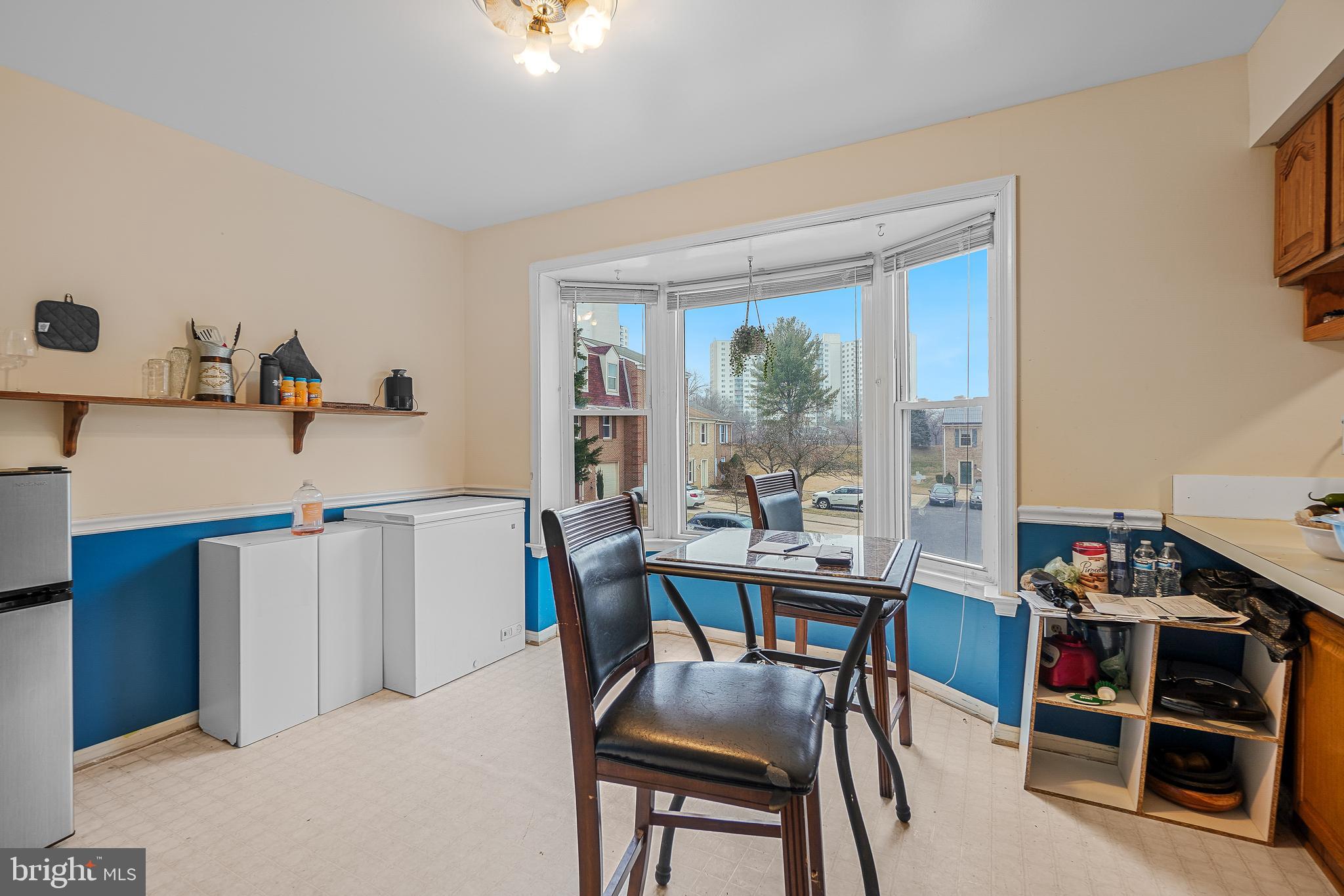 DUMONT OAKS - Residential