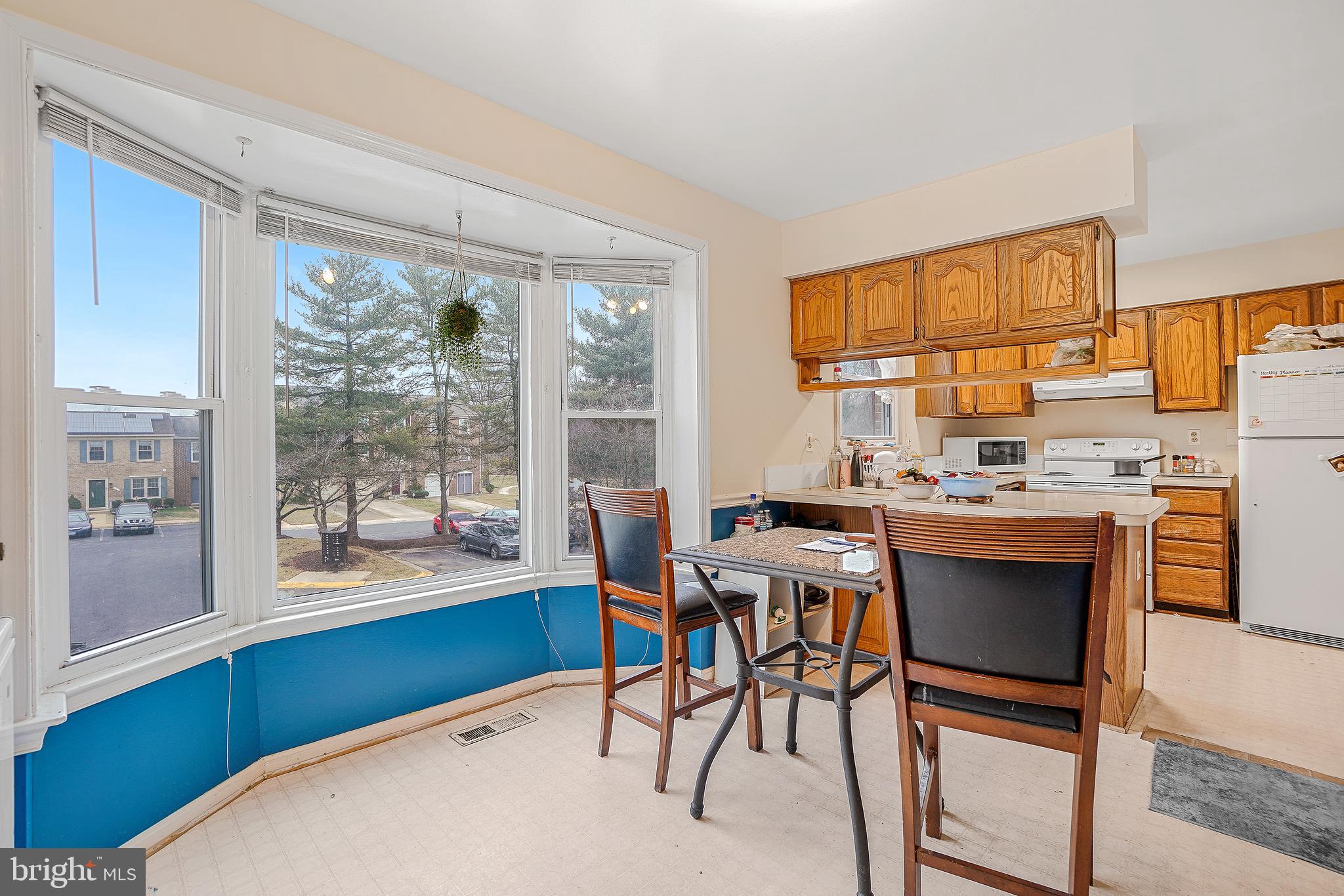 DUMONT OAKS - Residential