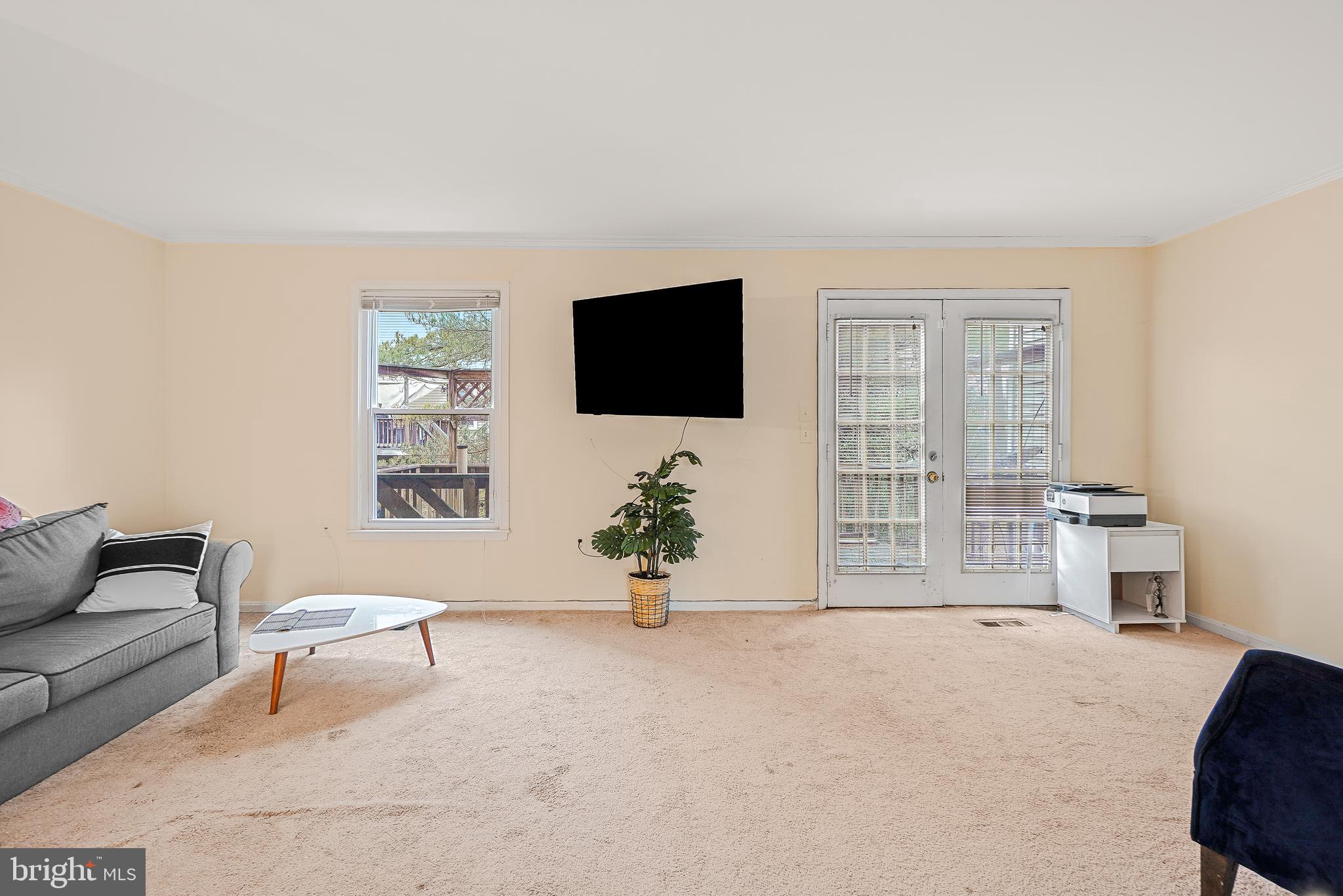 DUMONT OAKS - Residential