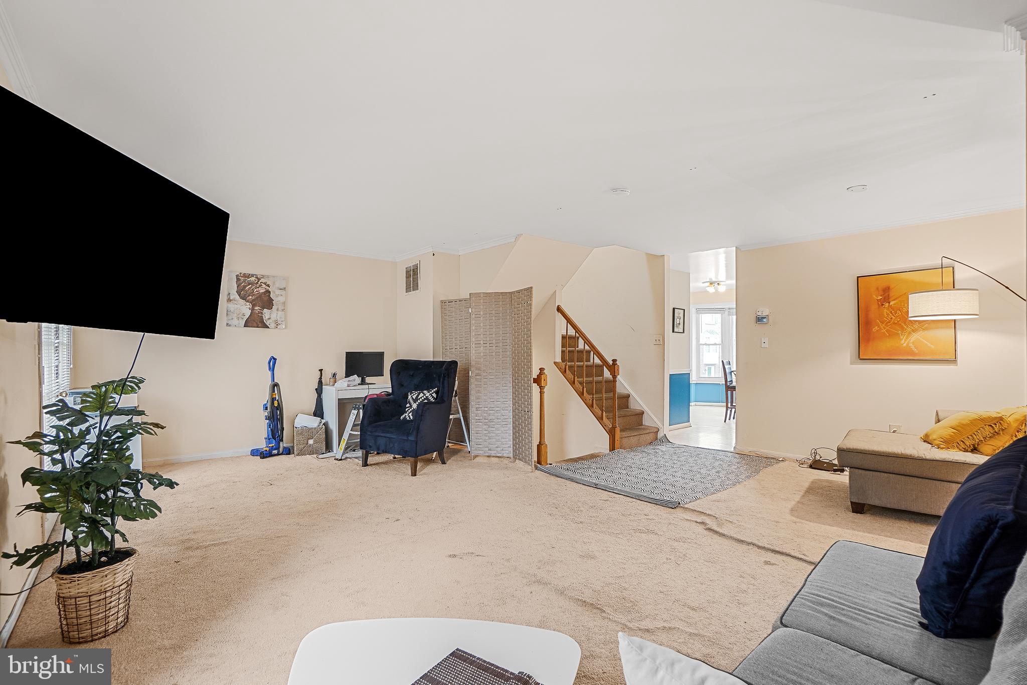 DUMONT OAKS - Residential