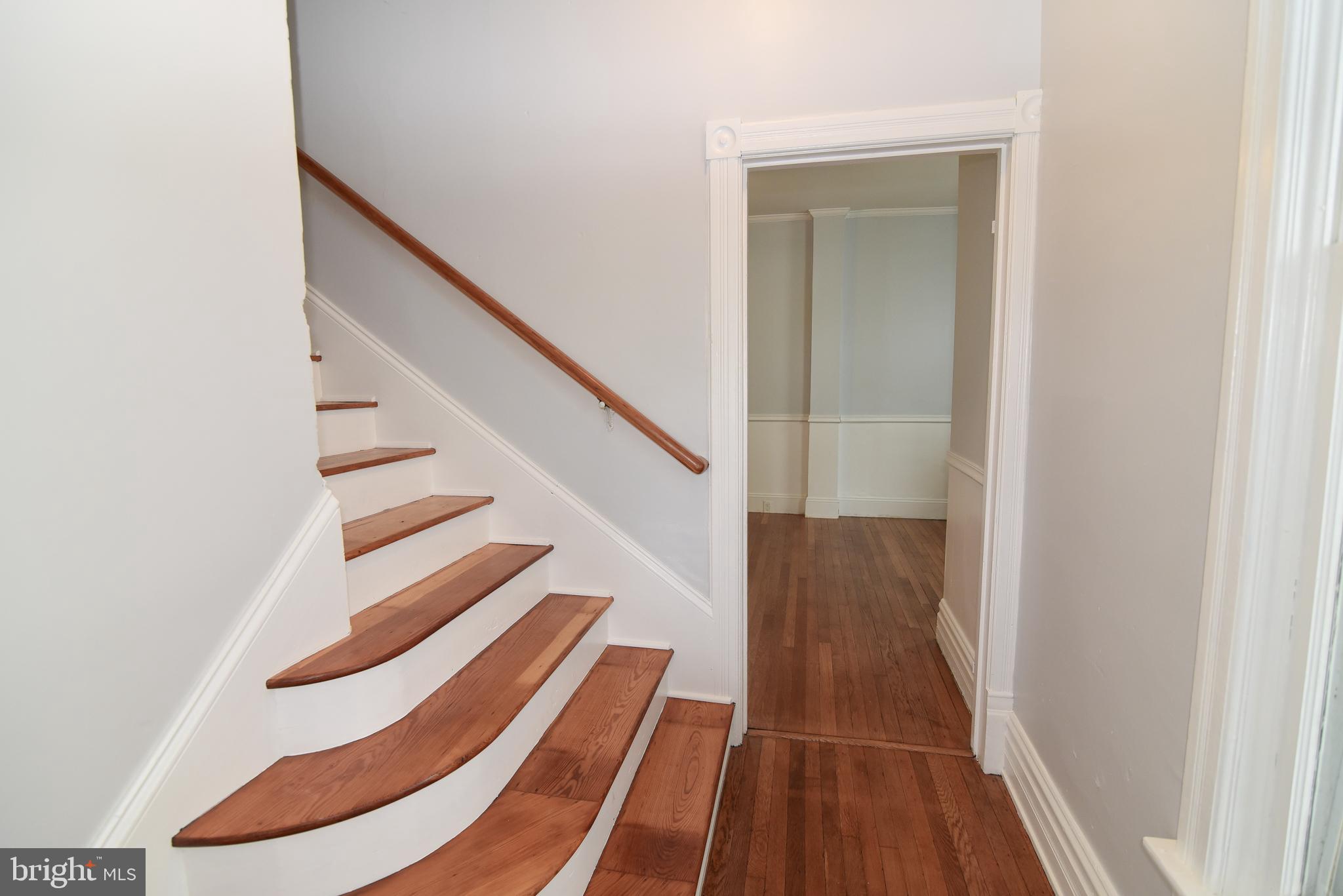 225 W 2ND STREET