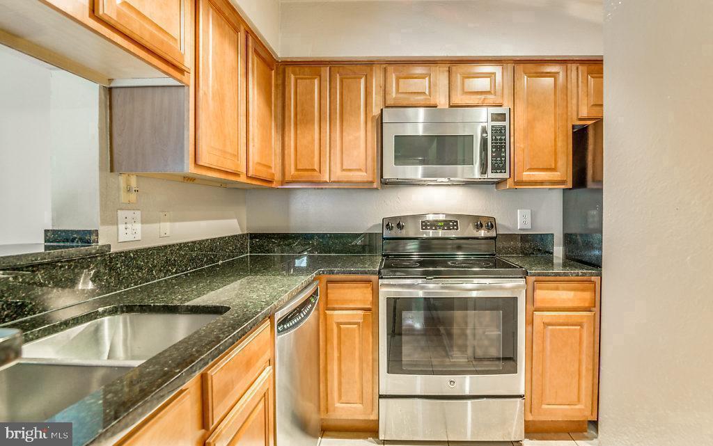 3305 WYNDHAM CIRCLE 156