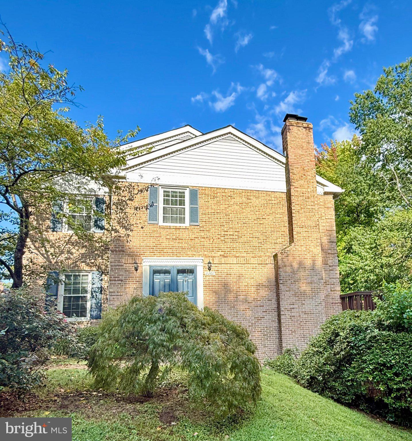8267 CLIFTON FARM COURT