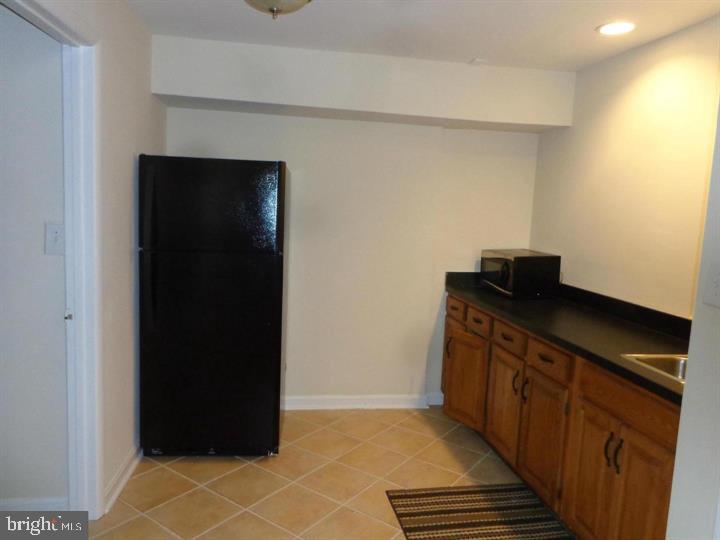 FAIR WOODS - Residential Lease