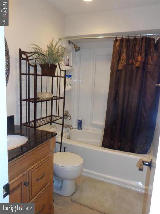 FAIR WOODS - Residential Lease