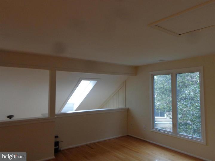 FAIR WOODS - Residential Lease