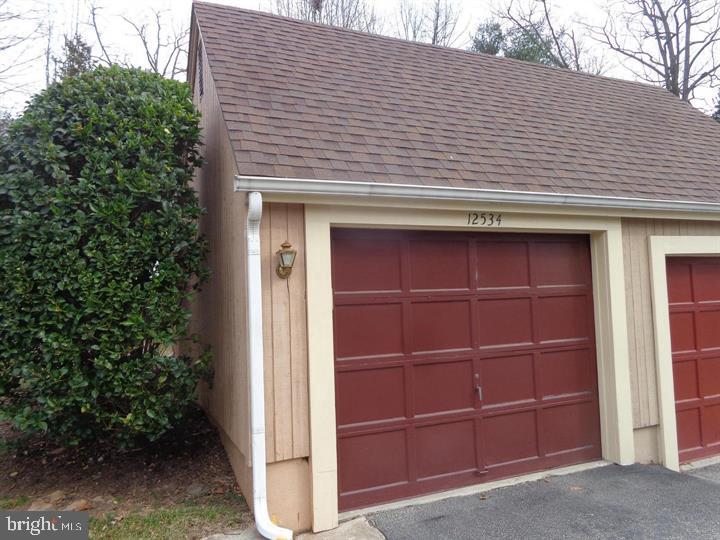 FAIR WOODS - Residential Lease