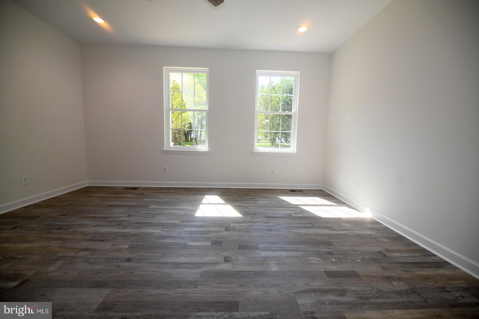 HIDDEN MEADOWS - Residential