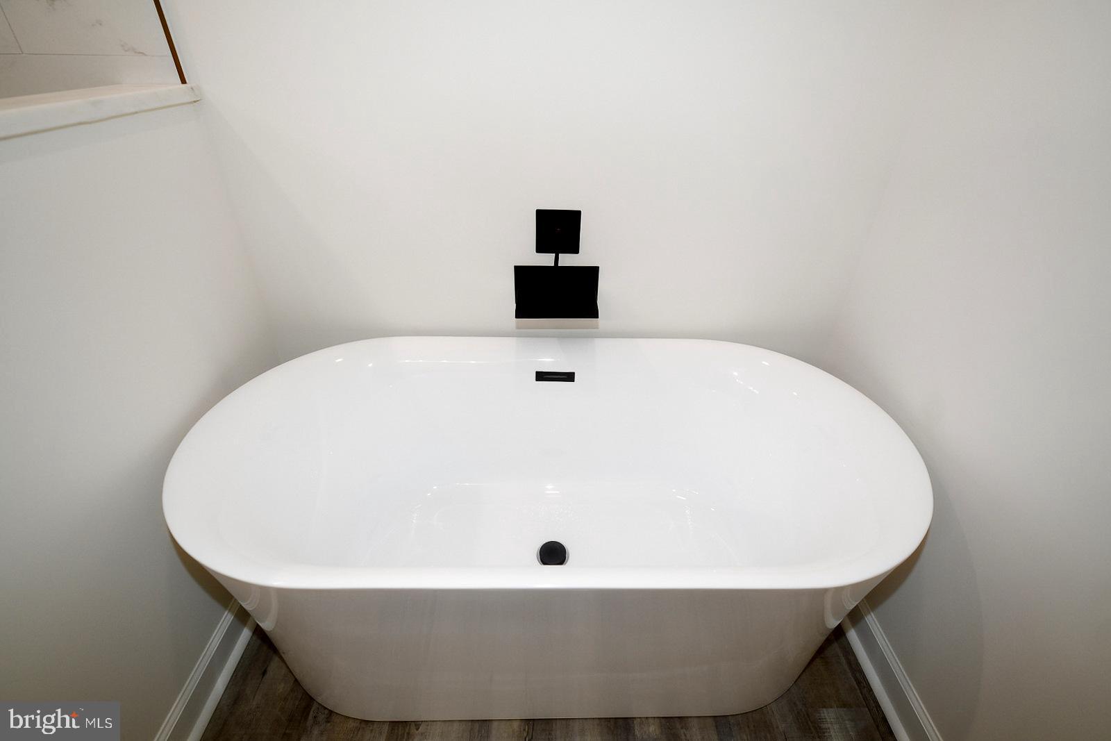 HIDDEN MEADOWS - Residential