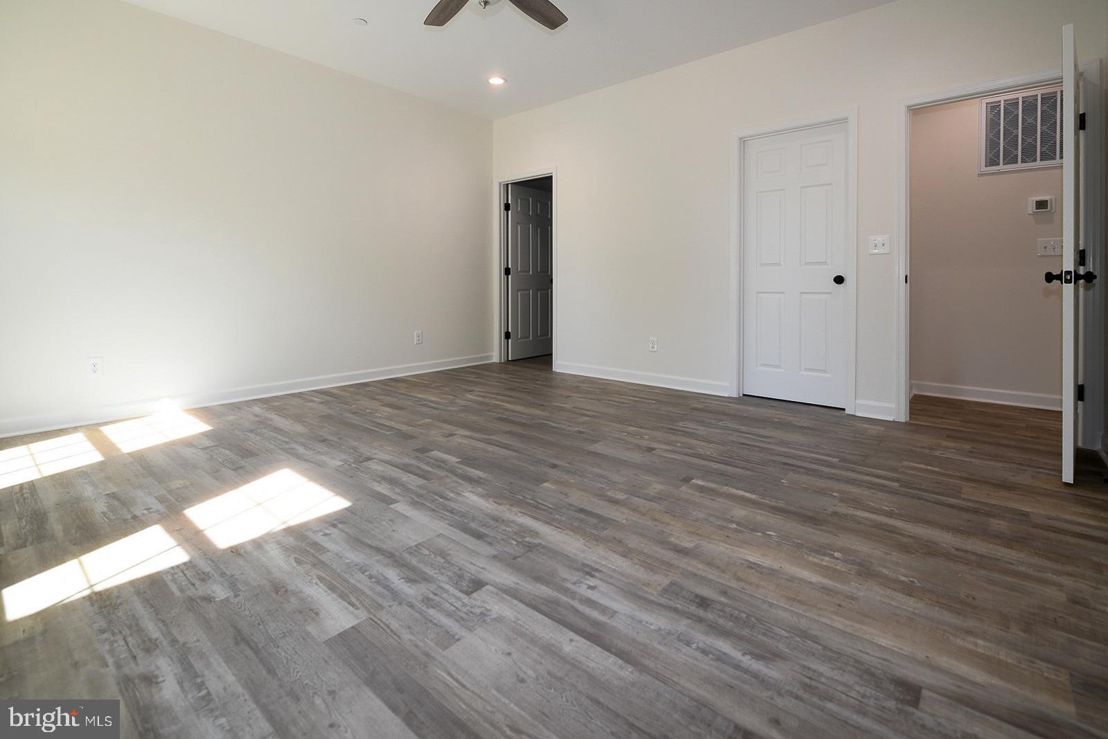 HIDDEN MEADOWS - Residential