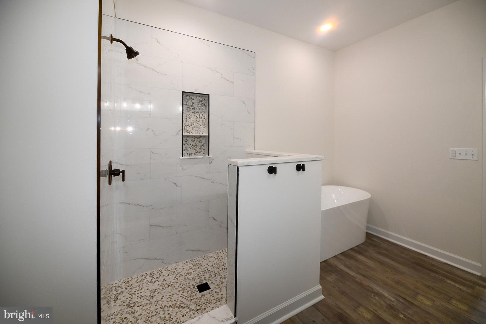 HIDDEN MEADOWS - Residential