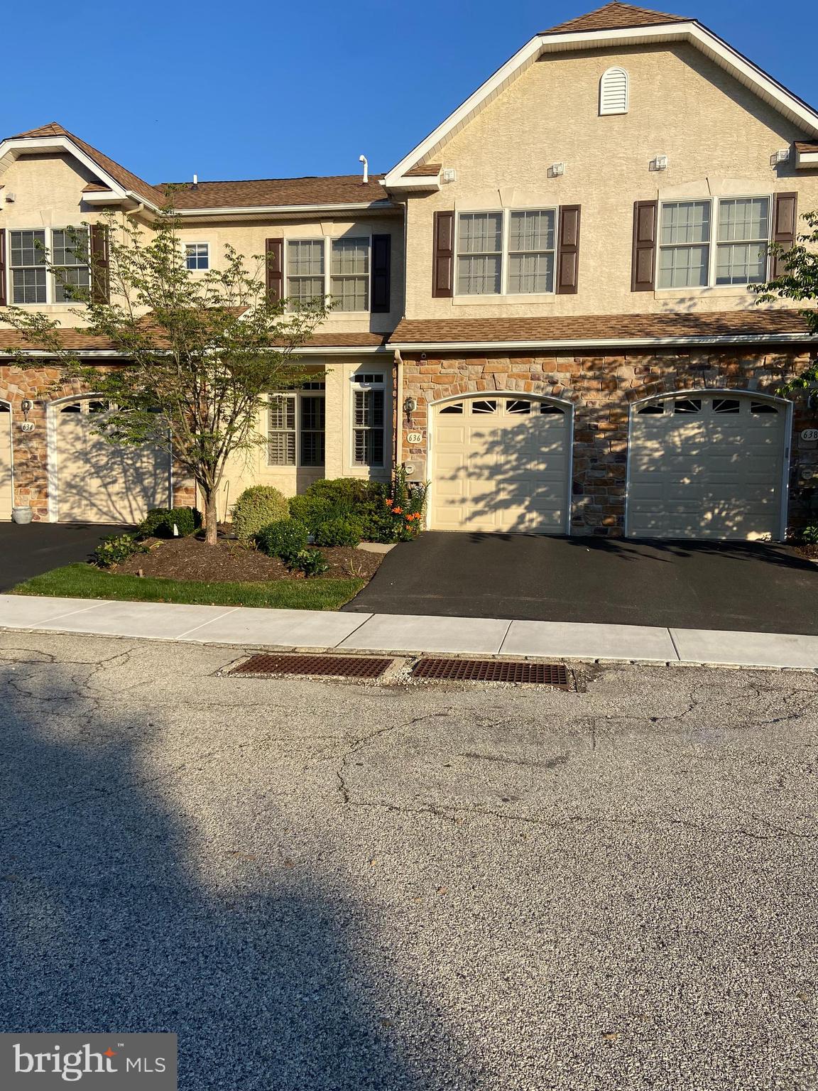 636 GREYCLIFFE LANE