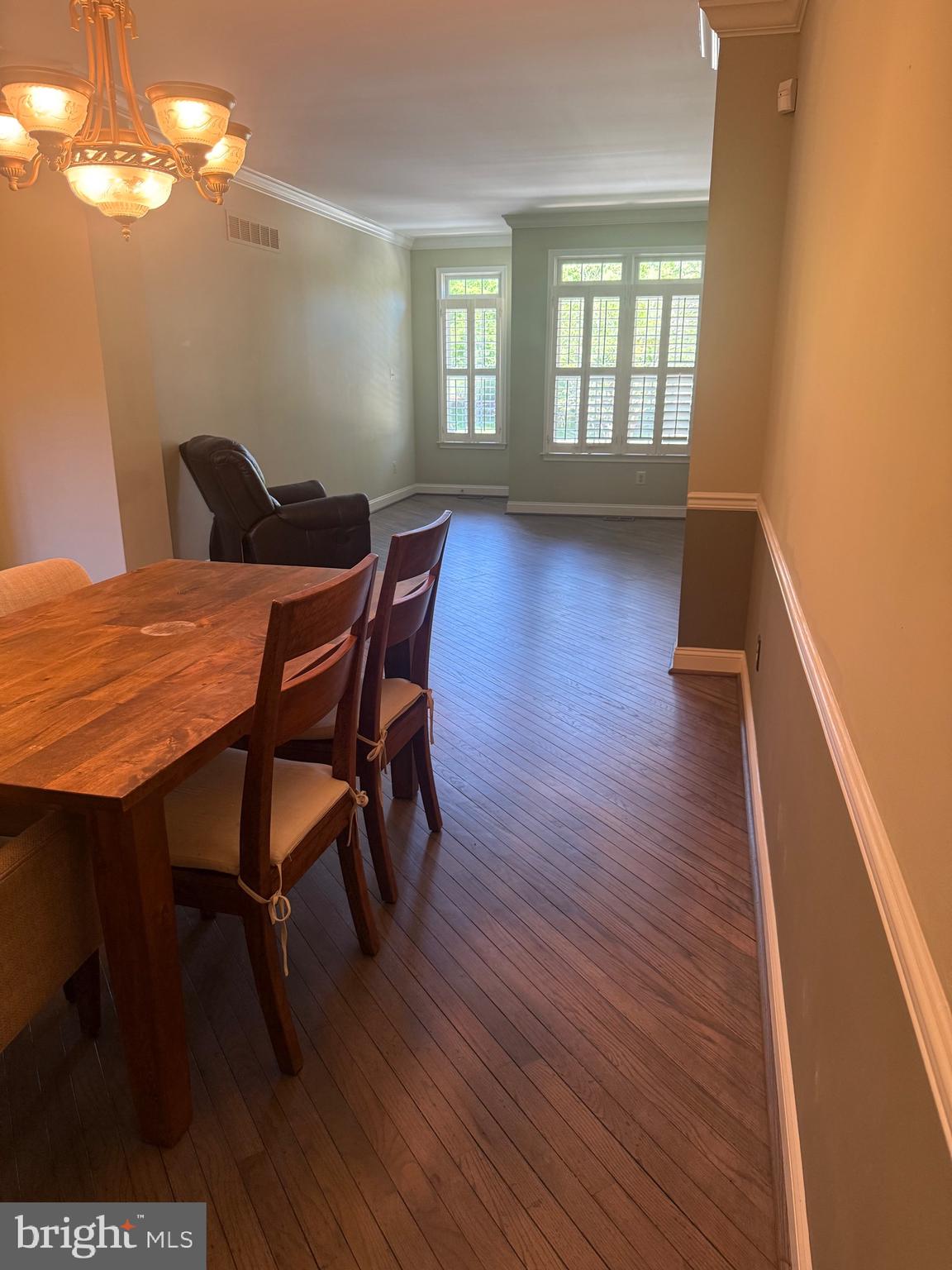 636 GREYCLIFFE LANE