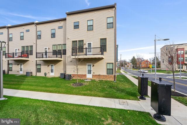 VILLAGE OF TOWNE SQUARE - Residential Lease