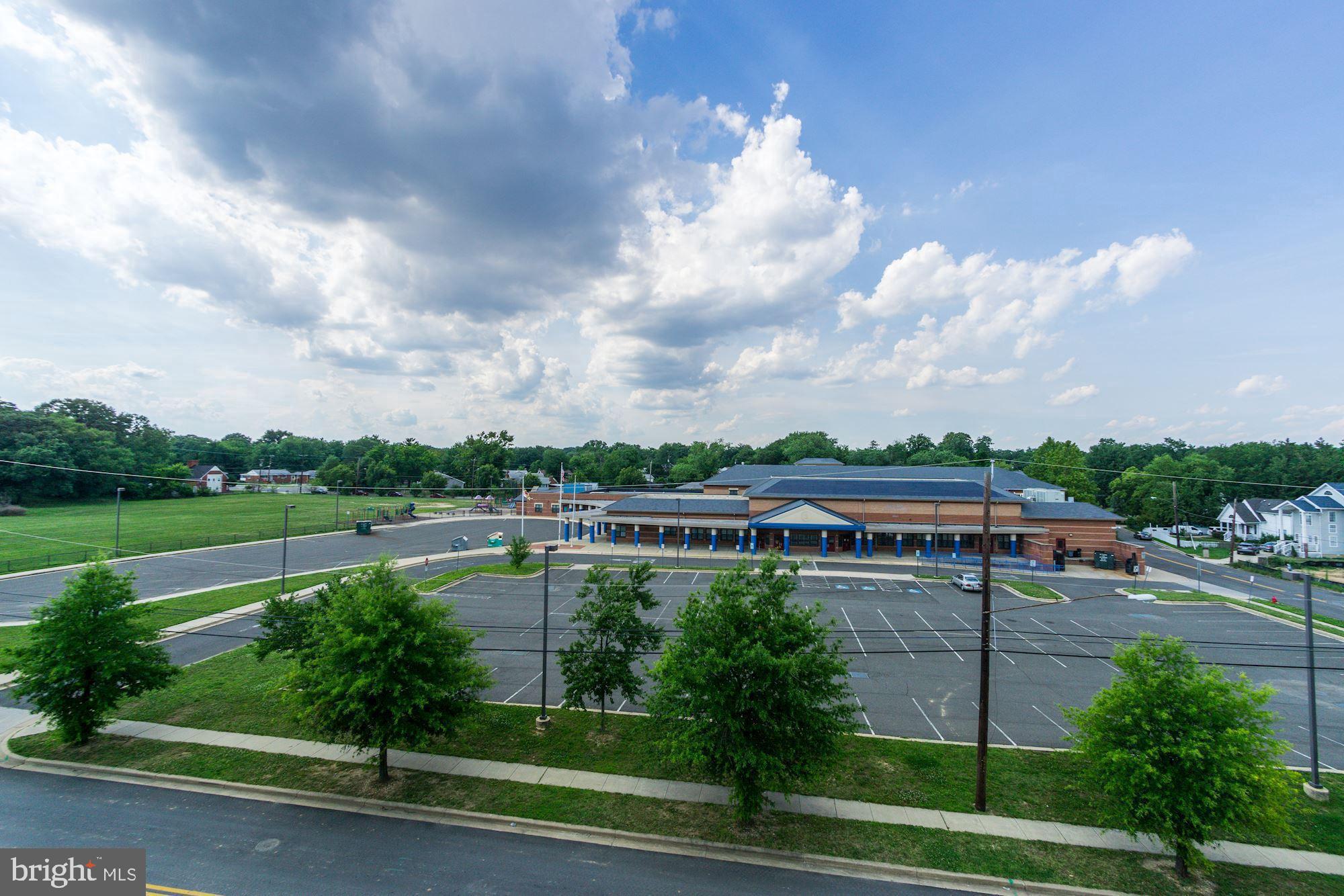 VILLAGE OF TOWNE SQUARE - Residential Lease