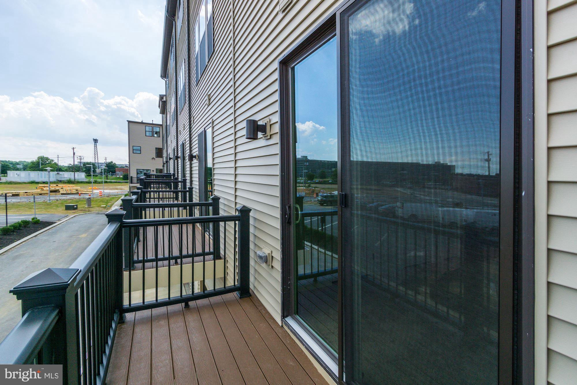 VILLAGE OF TOWNE SQUARE - Residential Lease