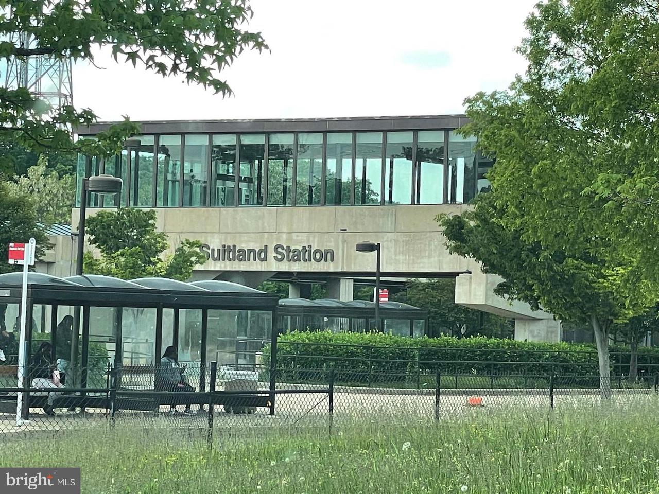 VILLAGE OF TOWNE SQUARE - Residential Lease