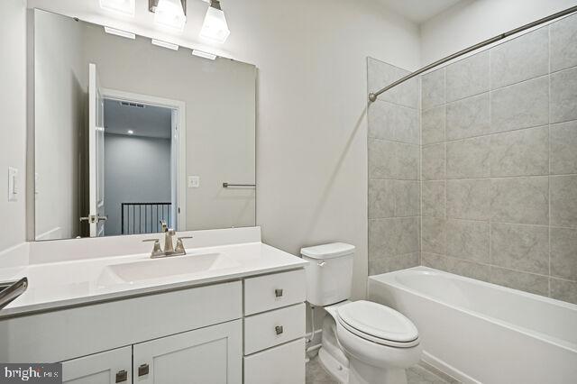 VILLAGE OF TOWNE SQUARE - Residential Lease