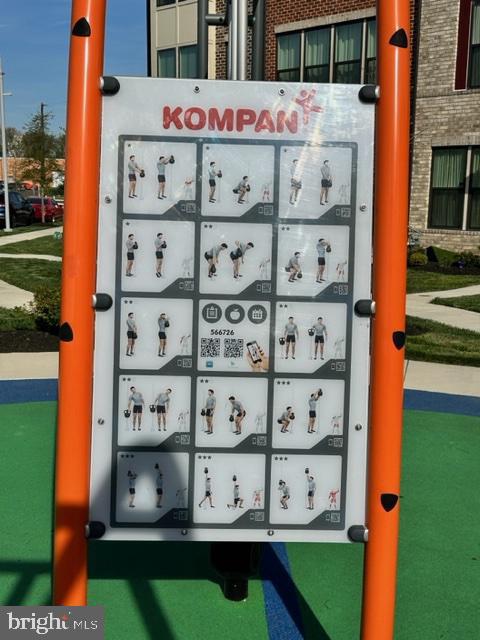 VILLAGE OF TOWNE SQUARE - Residential Lease