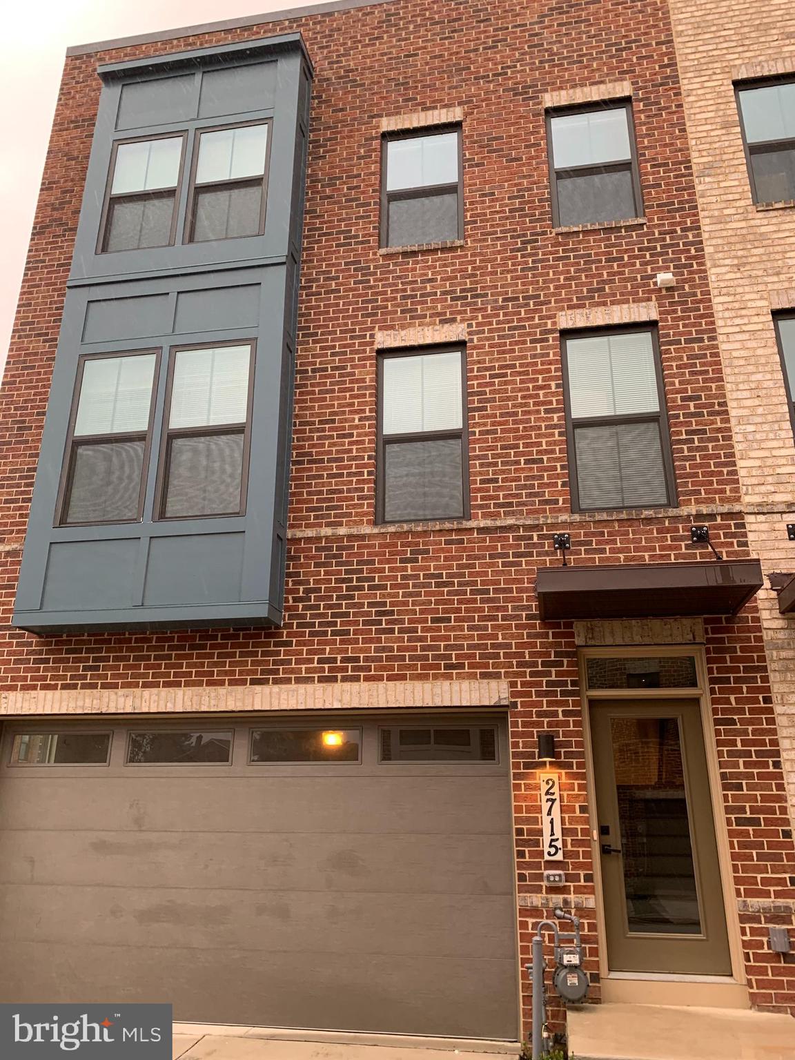 VILLAGE OF TOWNE SQUARE - Residential Lease