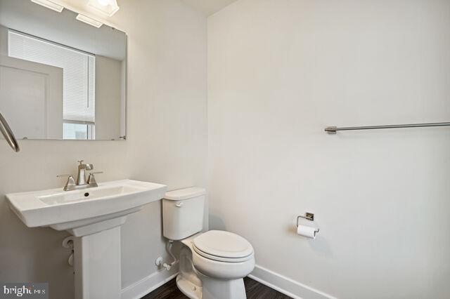 VILLAGE OF TOWNE SQUARE - Residential Lease