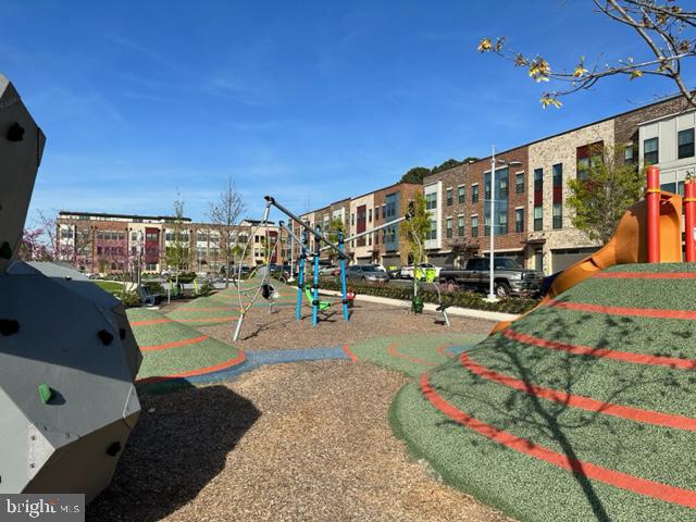 VILLAGE OF TOWNE SQUARE - Residential Lease