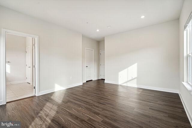 VILLAGE OF TOWNE SQUARE - Residential Lease