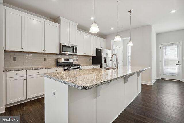 VILLAGE OF TOWNE SQUARE - Residential Lease