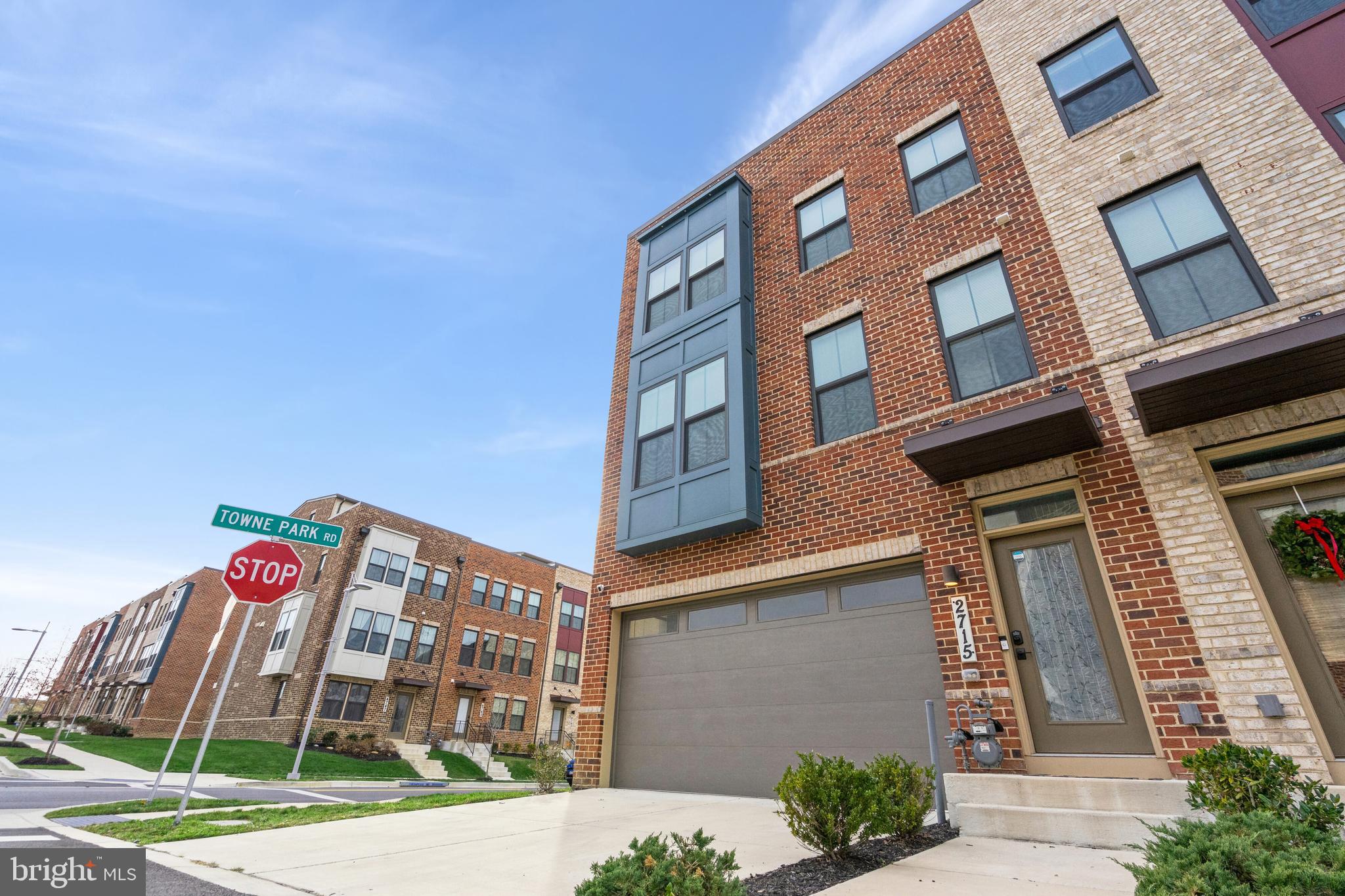 VILLAGE OF TOWNE SQUARE - Residential Lease