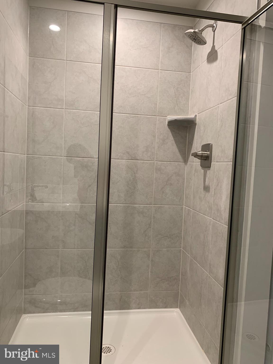 VILLAGE OF TOWNE SQUARE - Residential Lease