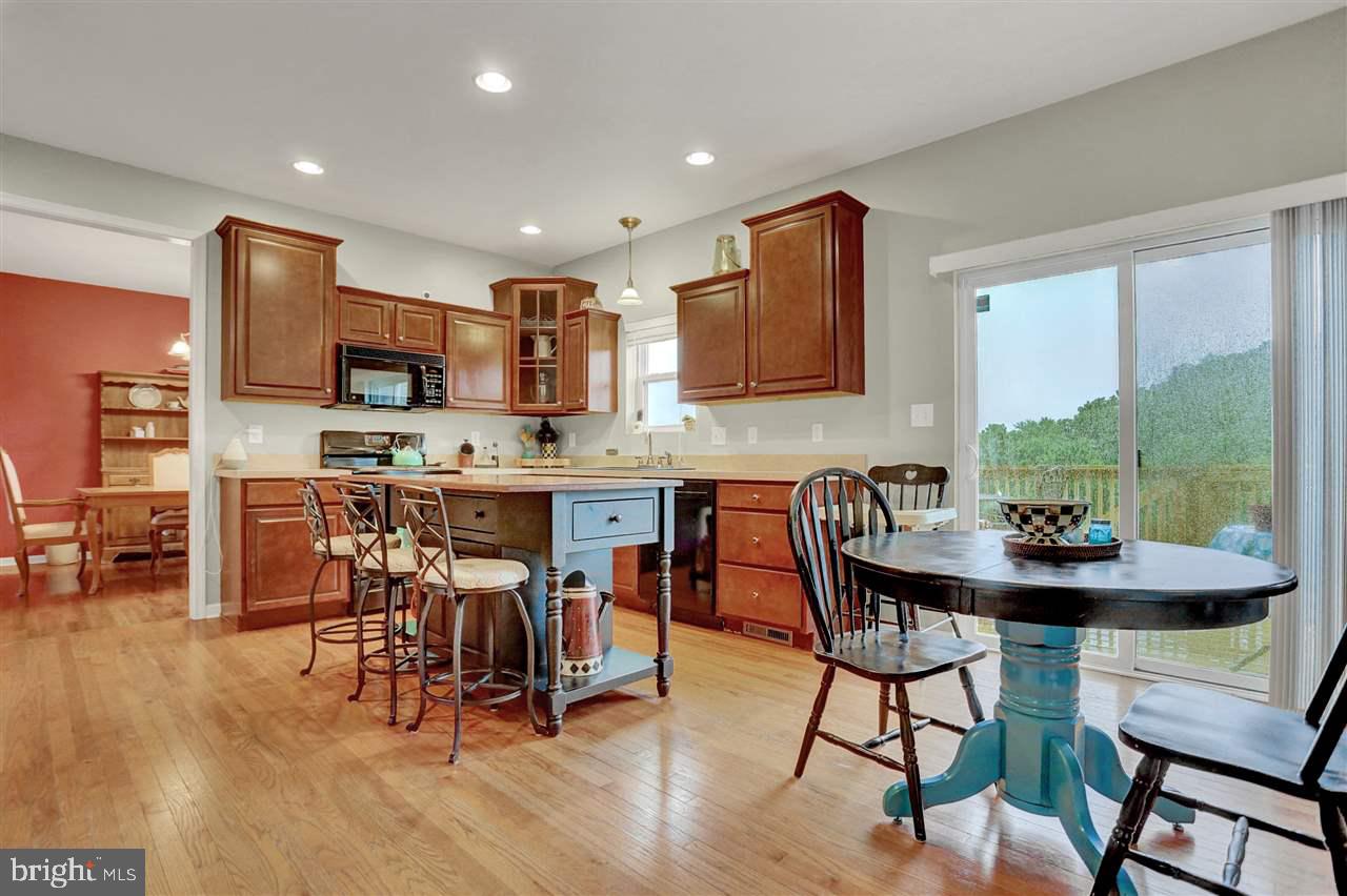 LAUREL VISTAS - Residential