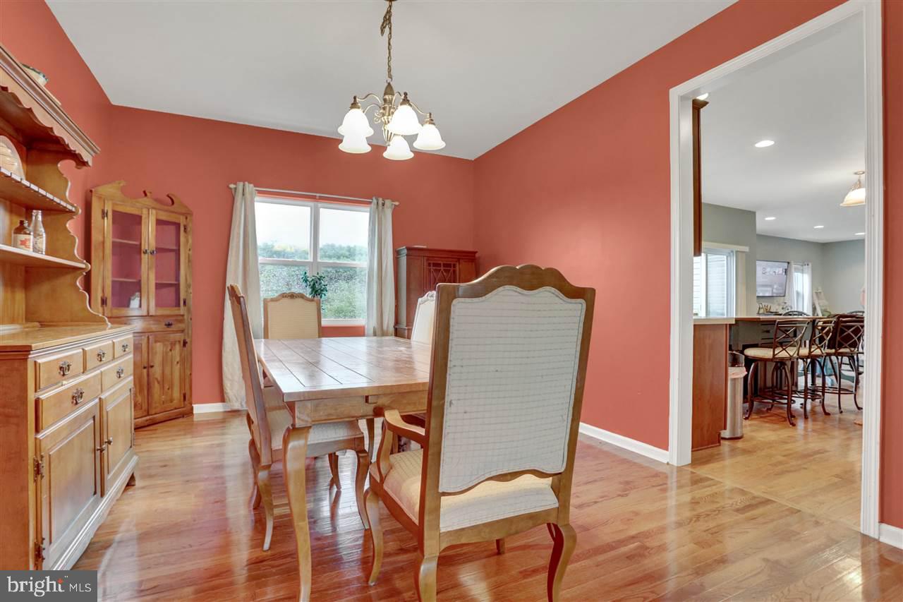 LAUREL VISTAS - Residential