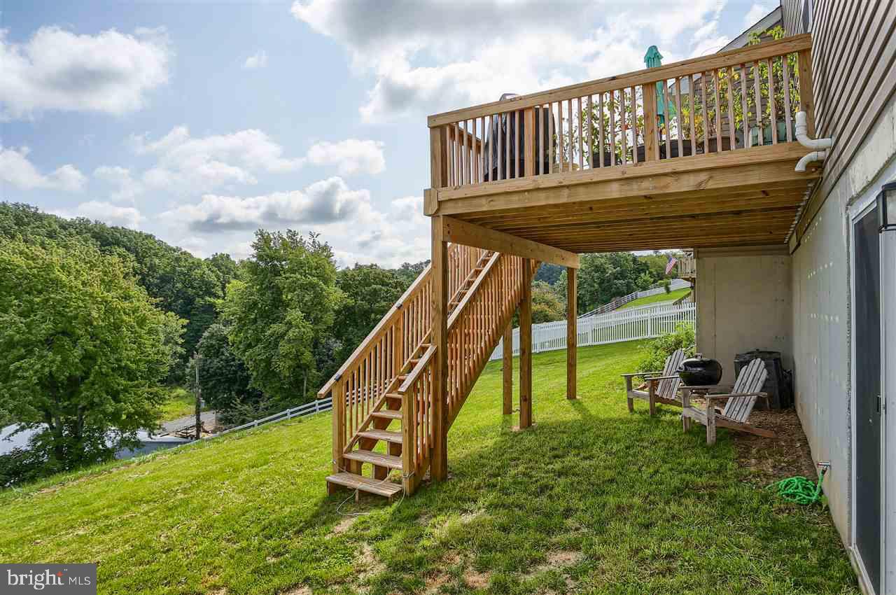 LAUREL VISTAS - Residential