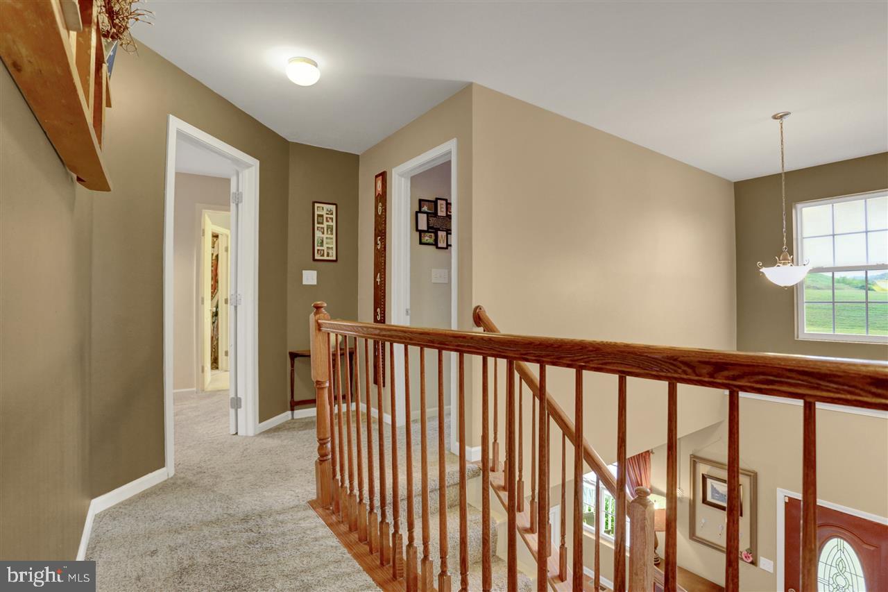 LAUREL VISTAS - Residential