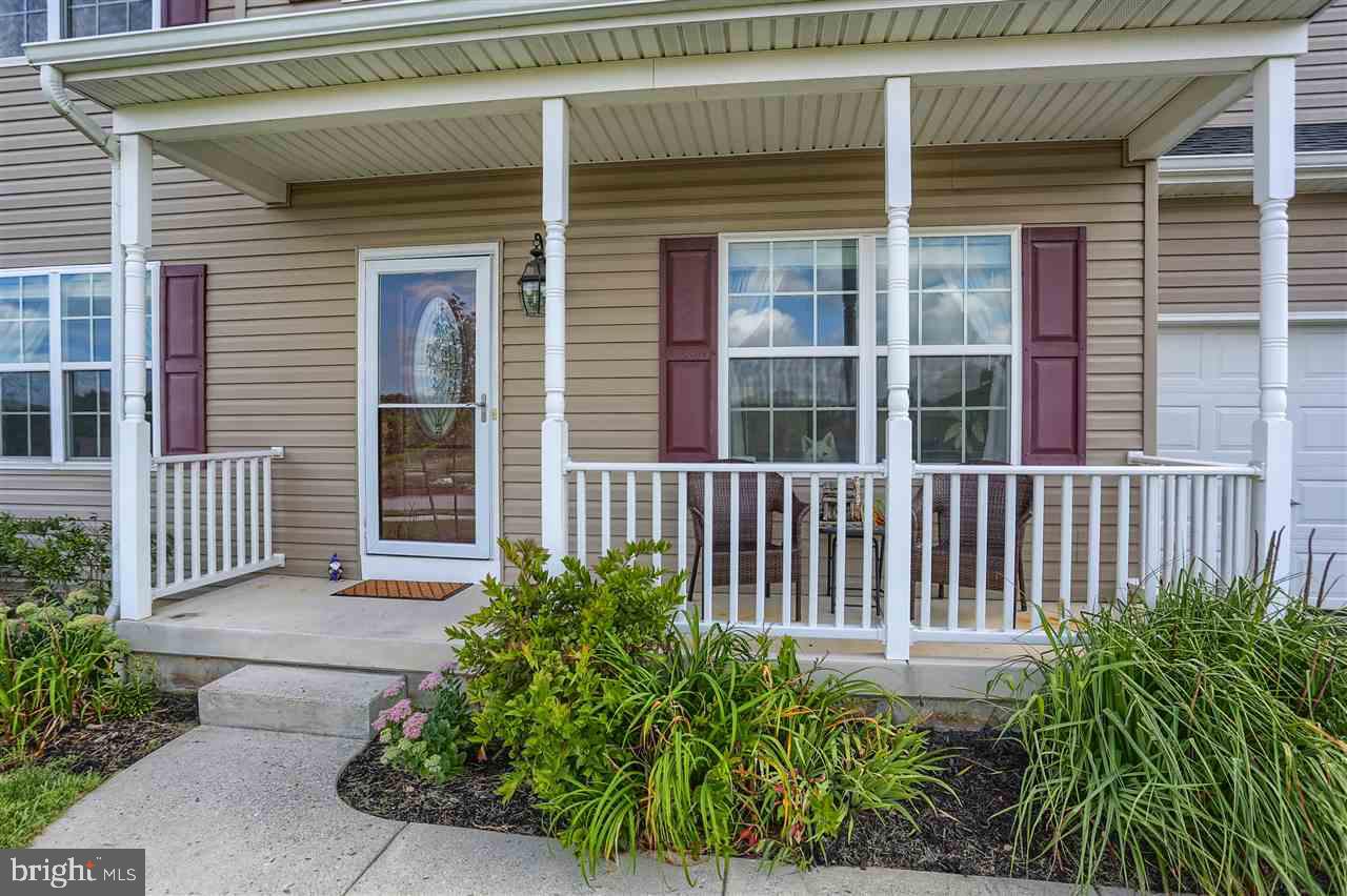 LAUREL VISTAS - Residential